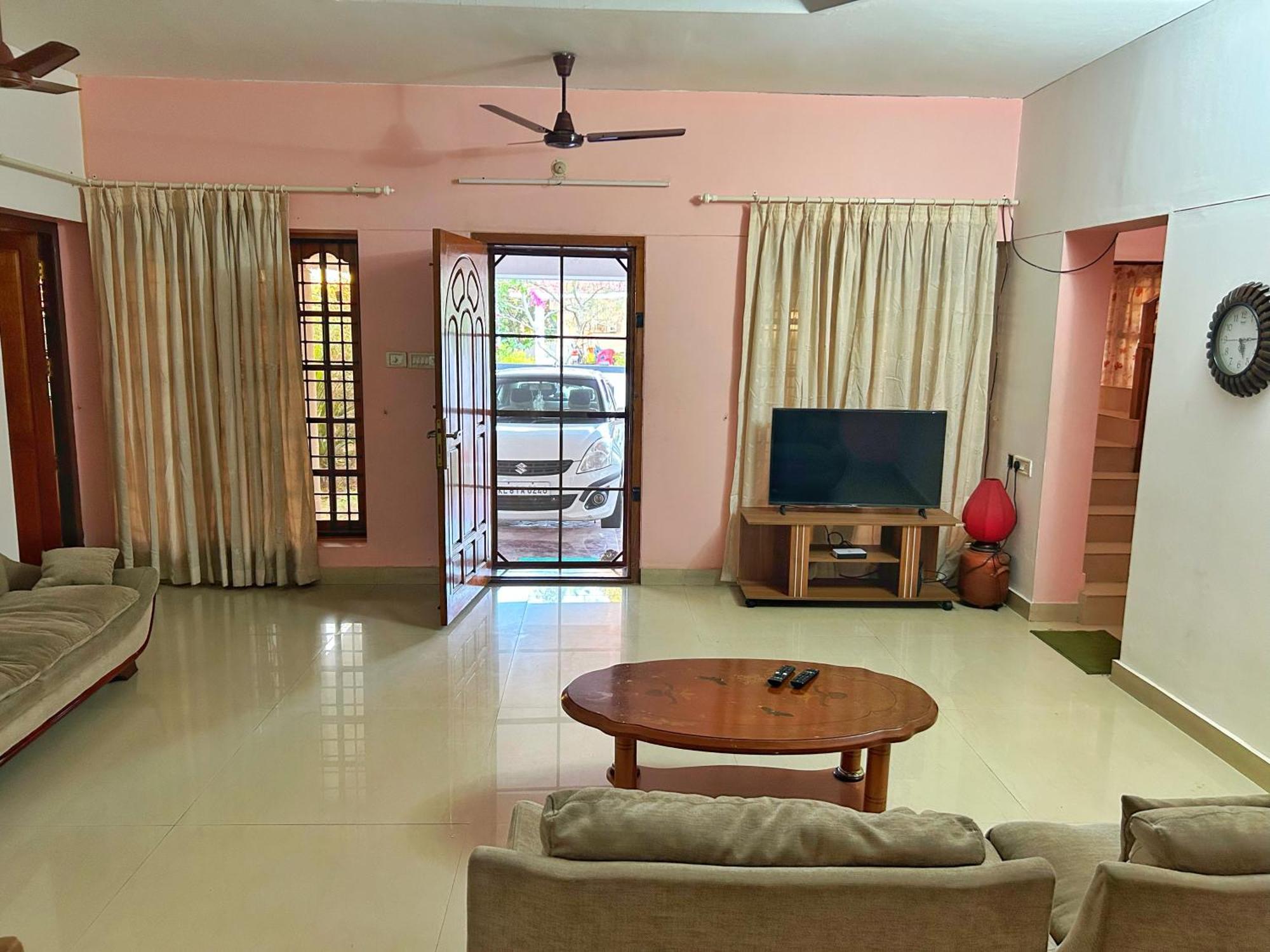 La Casa Trivandrum 4 Bhk Ac Luxury Villa At City Centre, Just 6 Kms To Airport Thiruvananthapuram Eksteriør billede