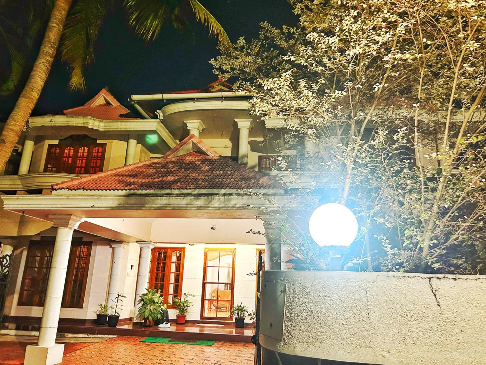 La Casa Trivandrum 4 Bhk Ac Luxury Villa At City Centre, Just 6 Kms To Airport Thiruvananthapuram Eksteriør billede