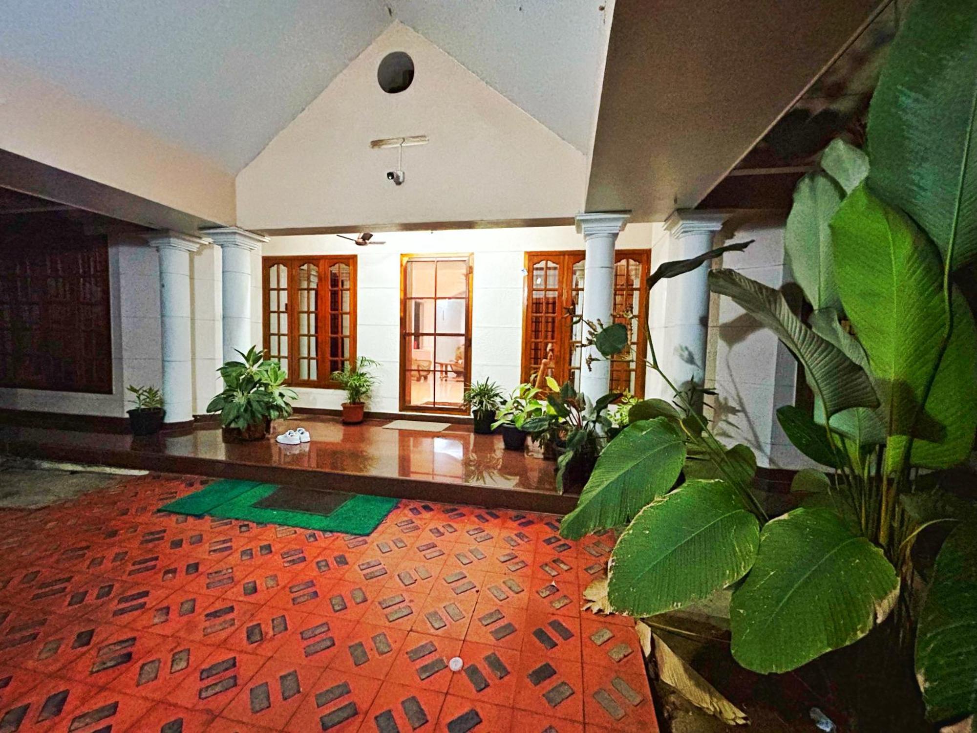 La Casa Trivandrum 4 Bhk Ac Luxury Villa At City Centre, Just 6 Kms To Airport Thiruvananthapuram Eksteriør billede