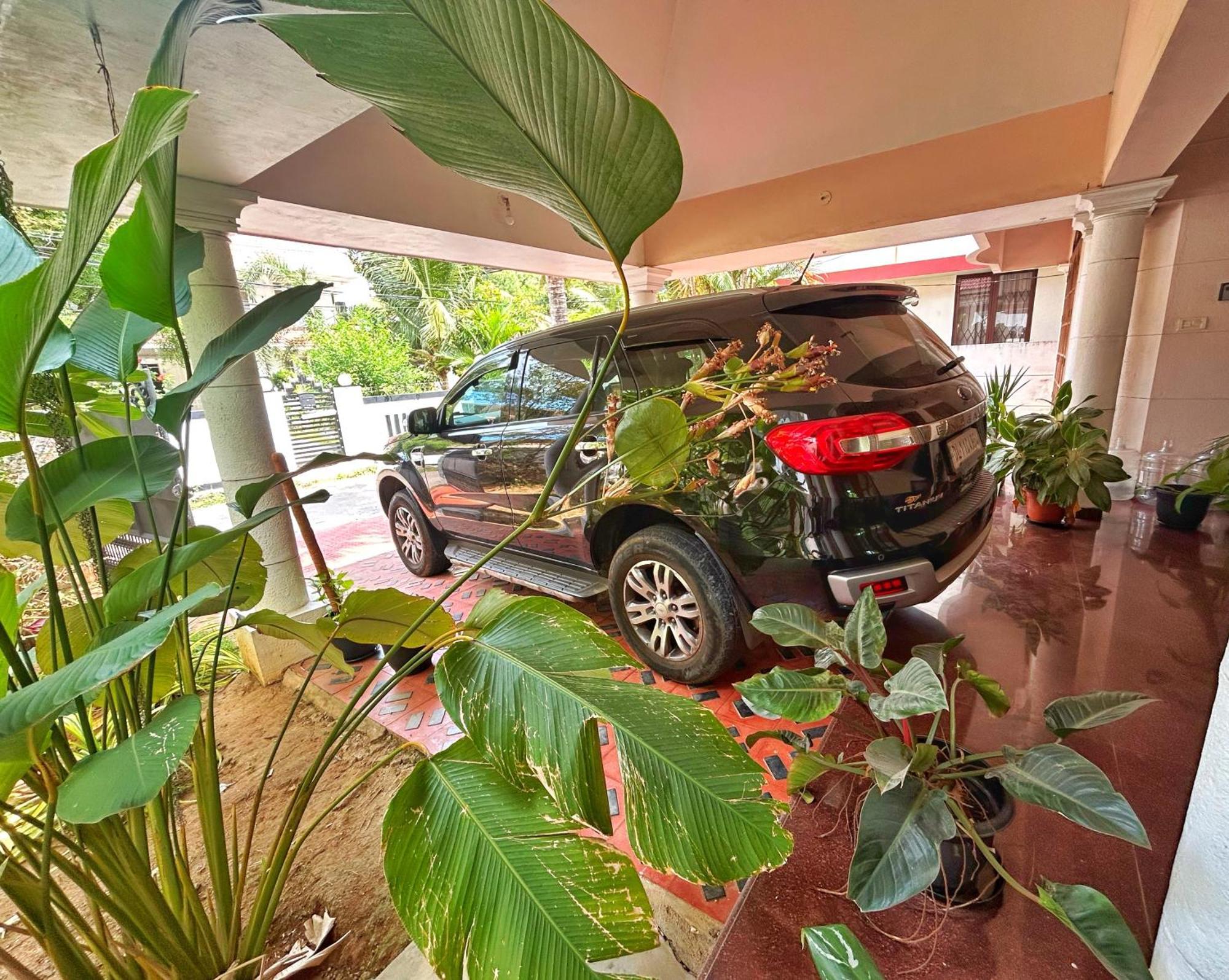 La Casa Trivandrum 4 Bhk Ac Luxury Villa At City Centre, Just 6 Kms To Airport Thiruvananthapuram Eksteriør billede